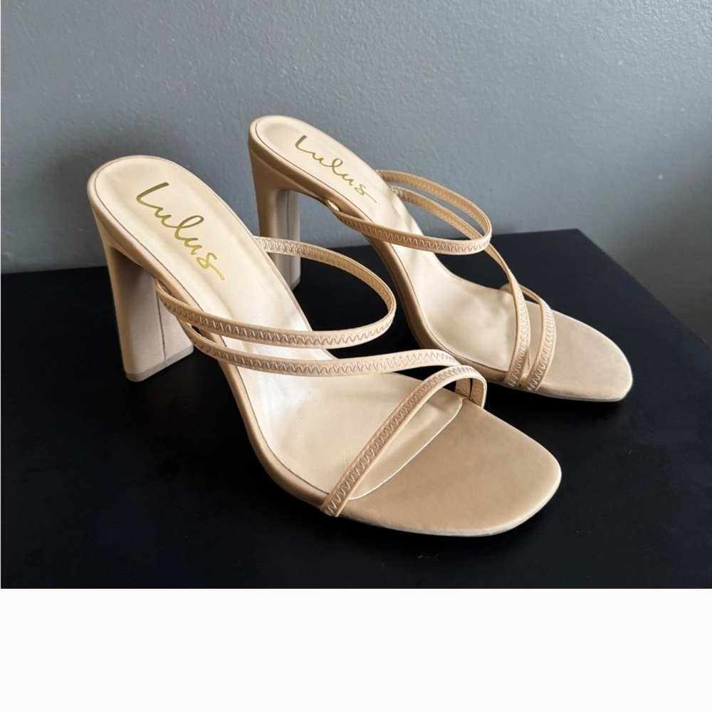 Lulus Size 10 Ferrara Heels - Picture 4 of 5